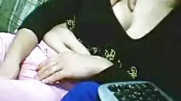 MILF સારા જય પાસે એક મહાન રેક છે અને ગુજરાતી સેક્સ એચડી તે ચેમ્પની જેમ fucks