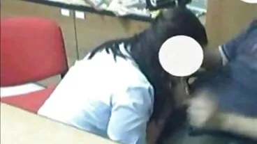 ડાર્લિંગ ડેબી તેના ચુસ્ત pussy ભરવા માટે તૈયાર છે ઇંગ્લીશ પોર્ન વીડિયો